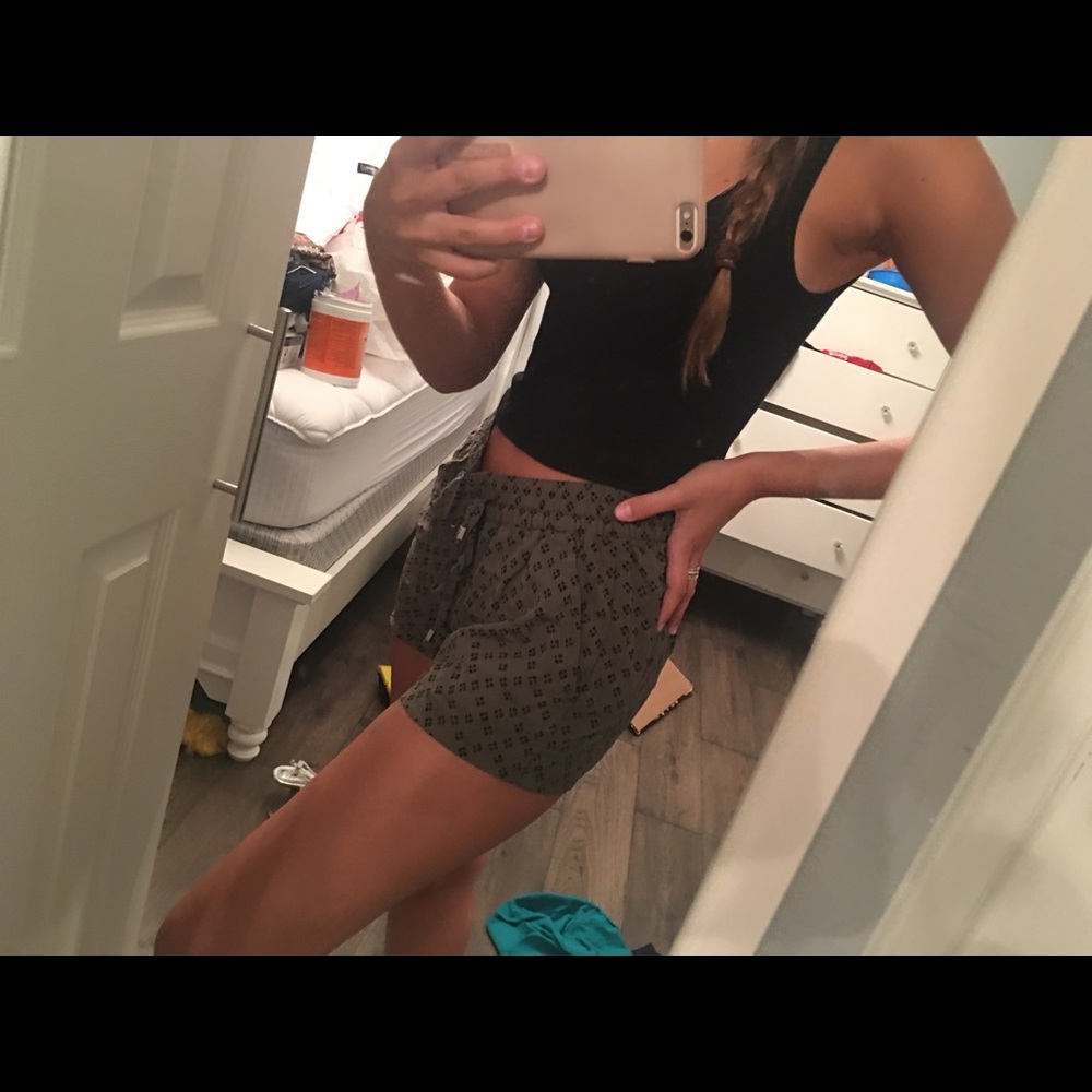Flowy army green & black print shorts